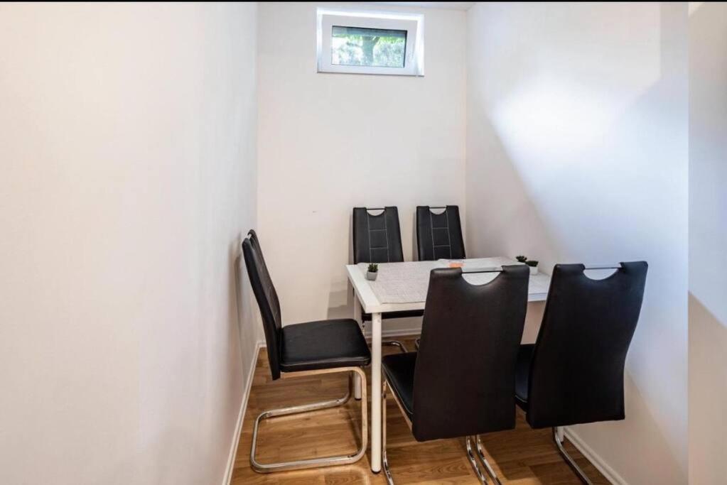 Cityloft Kassel 1 - Zentrale Unterkunft Fuer Gruppen Bis 7 Personen - Parkplatz - Netflix Exterior photo