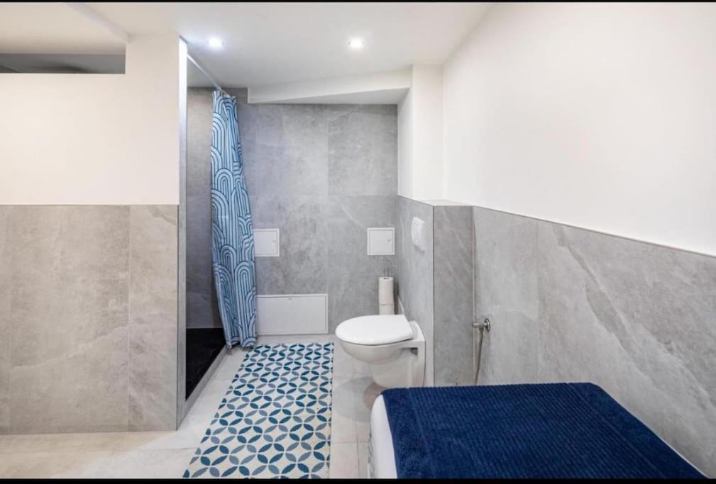 Cityloft Kassel 1 - Zentrale Unterkunft Fuer Gruppen Bis 7 Personen - Parkplatz - Netflix Exterior photo